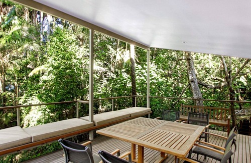 Pearl Beach House | Sand & Sea - Pearl Beach with pool