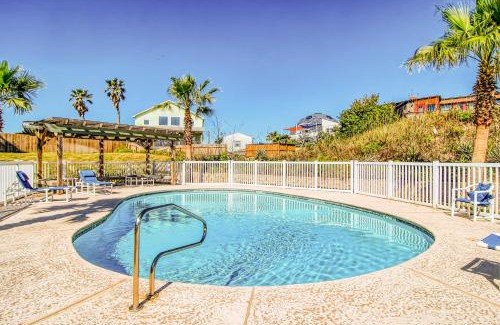 Port Aransas Apartment | Sand & Surf Sea Mist Condos