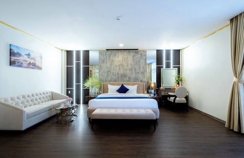 Duc Trong Hotel | Sandals Star Hotel