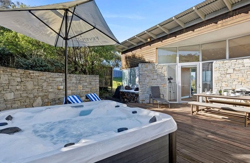 Separation Creek House | Sandbanks at Separation Creek