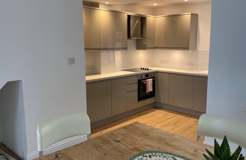Woodhorn Cottage | Sandbanks (for dolphin watching). Spectacular views. Off street parking.