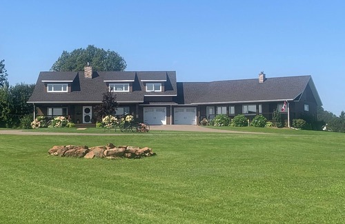 Charlotte's Shore House | Sandbar Secrets Country Home PEI Peaceful setting 15 Minutes from Charlottetown