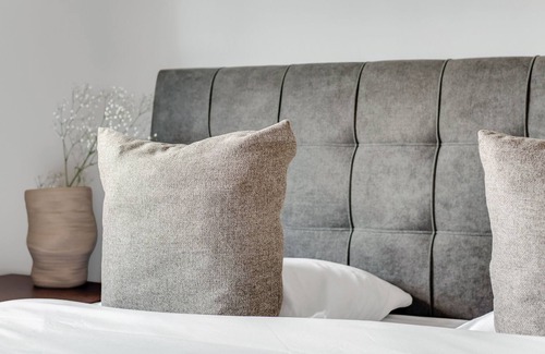 Vasa Koilaniou Apartment | Sanders Andre Marie - Cute Studio w - Shared Garden