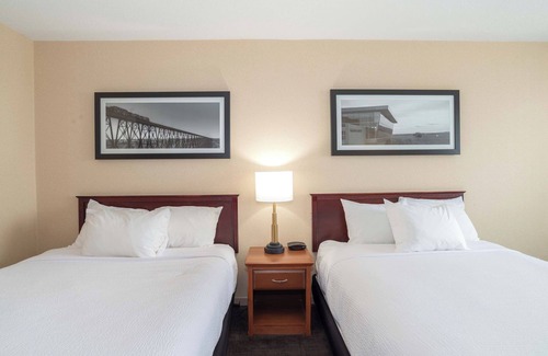 South Lethbridge Hotel | Sandman Hotel Lethbridge