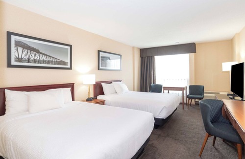 South Lethbridge Hotel | Sandman Hotel Lethbridge