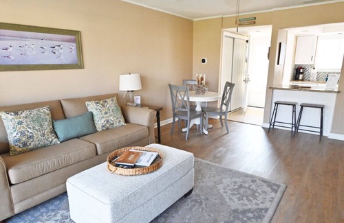 Holiday Isle Apartment | Sandpiper Cove Unit 2063 1 Bedroom in Destin, FL