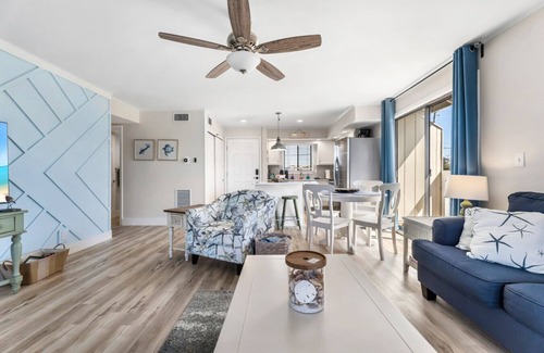 Holiday Isle Apartment | Sandpiper Cove Unit 2082 2 Bedroom Condo in Destin, FL