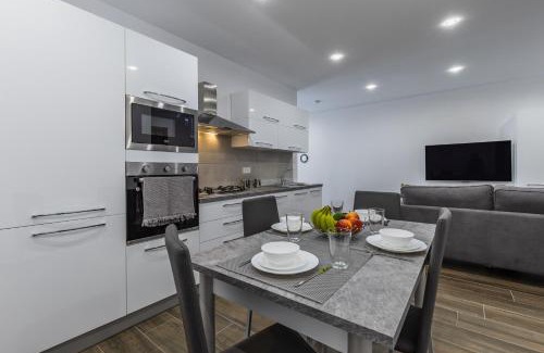 Bellavista Apartment | Sandstone A8 Marsascala - 15minute drive to Valletta