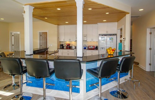 Holden Beach House | "Sandy Dunes" - Oceanfront Home w/Private Pool, 8 Bedrooms/6.5 Bathrooms