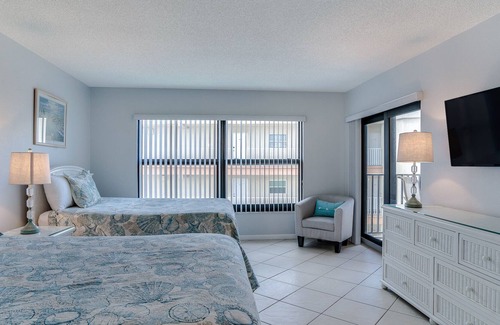 Madeira Beach Condo | Sandy Shores 509 2 BR Condo on the Beach