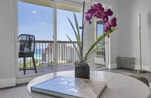 Sandestin Apartment | Sandy Shores Escape · Stunning beach views *Not your grandma’s condo*