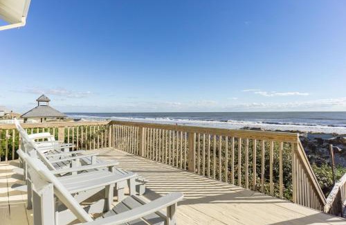 Long Beach House | Sandy Toes and Salty Kisses