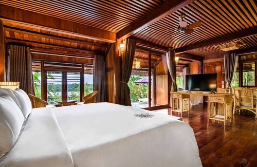 Huong Tra Resort | Sankofa Village Hill resort and Spa