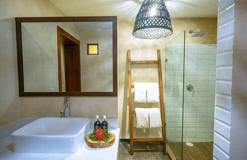 La Laguna Hotel | Santa María Resort