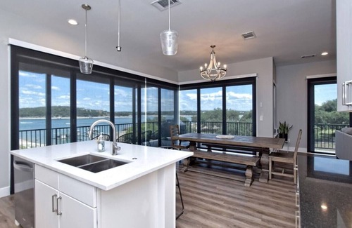 Point Venture House | Santana, Lake Travis Lakefront Paradise