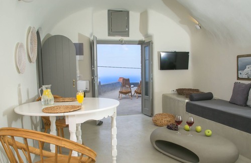 Vourvoulos House | Santorini Villas