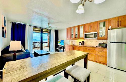 Red Hook Apartment | Sapphire Beachfront Condo - Free Wi-Fi - Save!