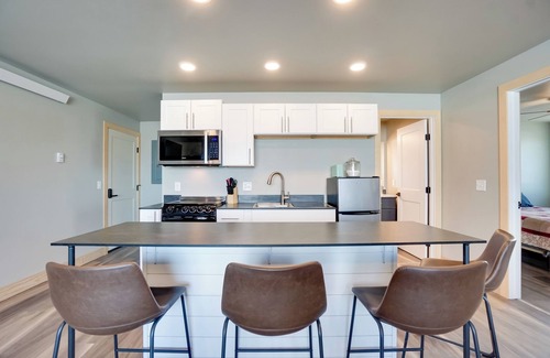 Saratoga Condo | Saratoga Retreat ~ 3 Mi to Saratoga Lake!