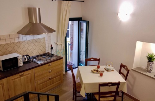 Bosa Historic Centre Bed & Breakfast | Sardinian Gallery Fonte