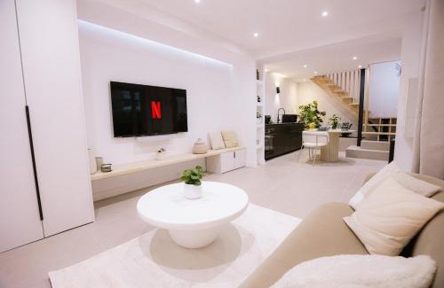 Romans-sur-Isere House | Sauna - Massage - Double Shower - Luxe in Romans