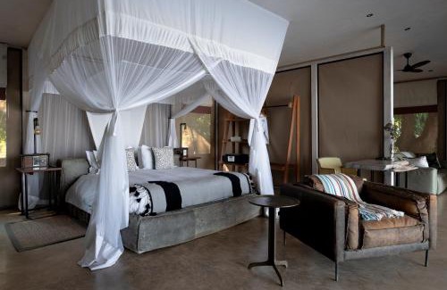 Lusaka Province Cabin | Sausage Tree Camp