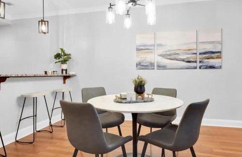 Old West Broad Neighborhood Apartment | Savannah Residences