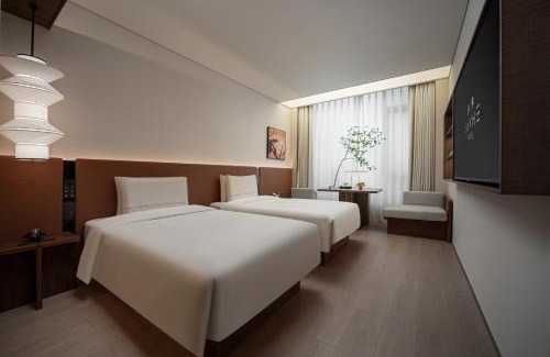 Hong Kou Hotel | SAVHE Hotel on the Bund Nanjing Road Pedestrian Street -Free night snacks and afternoon tea