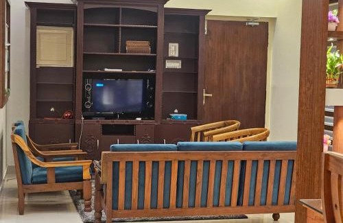 Vazhuthacaud Ski Chalet | 'Savitham' Luxury 3BHK House