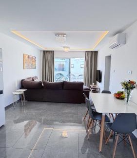 Paphos Apartment | Savvas Apartment