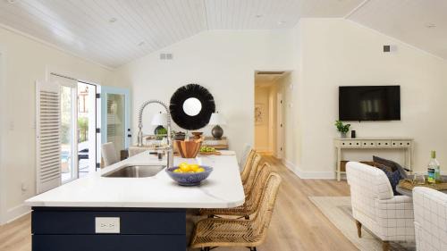 Isle of Palms House | Sawyer by AvantStay Stunning Isle Of Palms Home w Pool