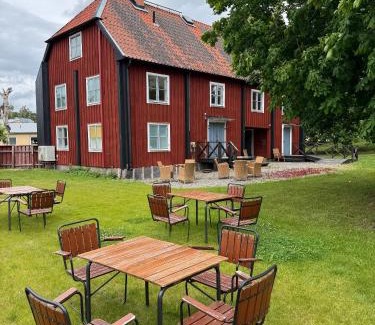 Soderkoping Bed & Breakfast | SB Mangelgården