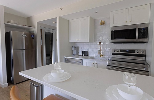 Snowshoe Condo | SC 1125: Chic Cozy Studio | Romantic Hideaway with Fireplace Near Ski Lifts
