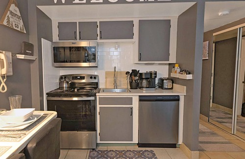 Snowshoe Condo | SC 2211: Contemporary Cozy Studio | Perfect Basecamp for Ski Days & Nights
