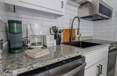 Snowshoe Condo | SC 2217: Cozy Winter Nest | Modern Studio with Fireplace & Easy Slope Access