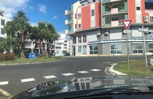 Saint-Denis Apartment | SCALE BOURBON SEASONAL RENTAL