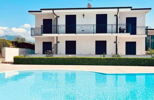 Scalea Apartment | Scalea Apartments & Pool