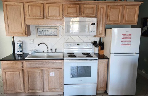 Cape San Blas Cottage | Scallop Cove #2 - Scalloping Sunrise - Bayfront, Pet Friendly, Save 15% on 25' Bookings!