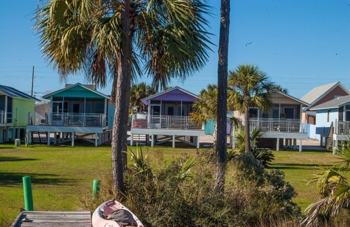 Cape San Blas Cottage | Scallop Cove #2 - Scalloping Sunrise - Bayfront, Pet Friendly, Save 15% on 25' Bookings!
