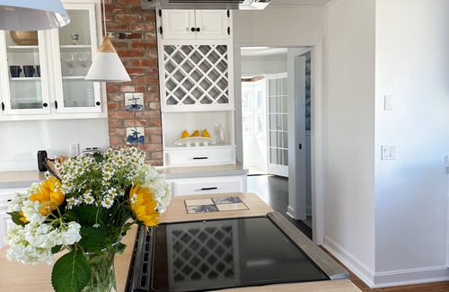 Bonnet Shores Cottage | Scandinavian-Style Beach Cottage