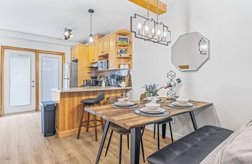 Harvie Heights Apartment | Scenic 2BR Haven w/MTN Views + Near DT Banff!