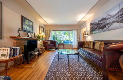 Fraserview House | Scenic and Radiant Haven in the Heart of Vancouver