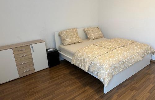 Gladbach Apartment | Schöne 2 Zi Whg MG Altstadt