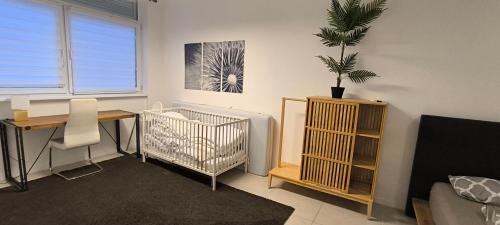 Pforzheim Apartment | Schöne ruhige Wohnung für 5, zentral, Garage