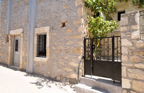 Kouses Apartment | Schefflera Apt, Cretan Traditional House