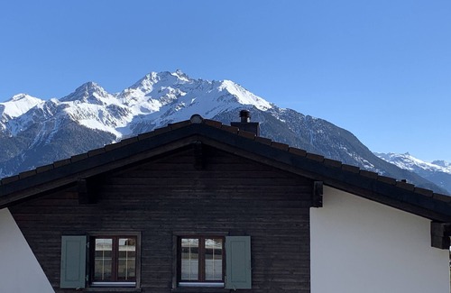 Lenz Apartment | Schmuckstück mit Sonnenterasse, Direkteinstieg auf Langlauf-loipe und Biketrails