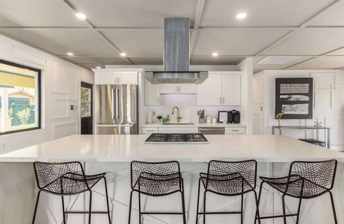 Park Scottsdale Two House | Scottsdale Sophisticated Luxury w/Heated Pool, EV Charger
