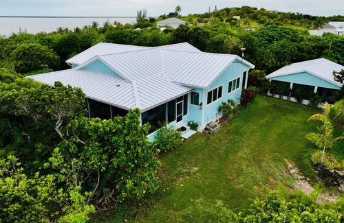 Green Turtle Cay House | Sea Bird 3/3 Overlooking the Sea of Abaco with Private Beach & dock access