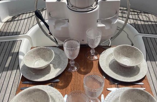 Belem Boat Rental | Sea Bloom - Sleep & Sail in Tejo