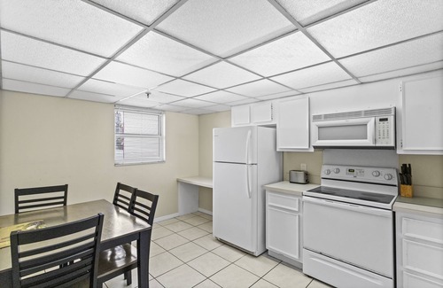 Madeira Beach Condo | Sea Breeze 203 | Spacious Gulf-Front Retreat with Balcony Sunsets