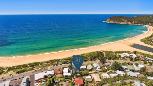 Copacabana House | Sea Breeze Accom Holidays